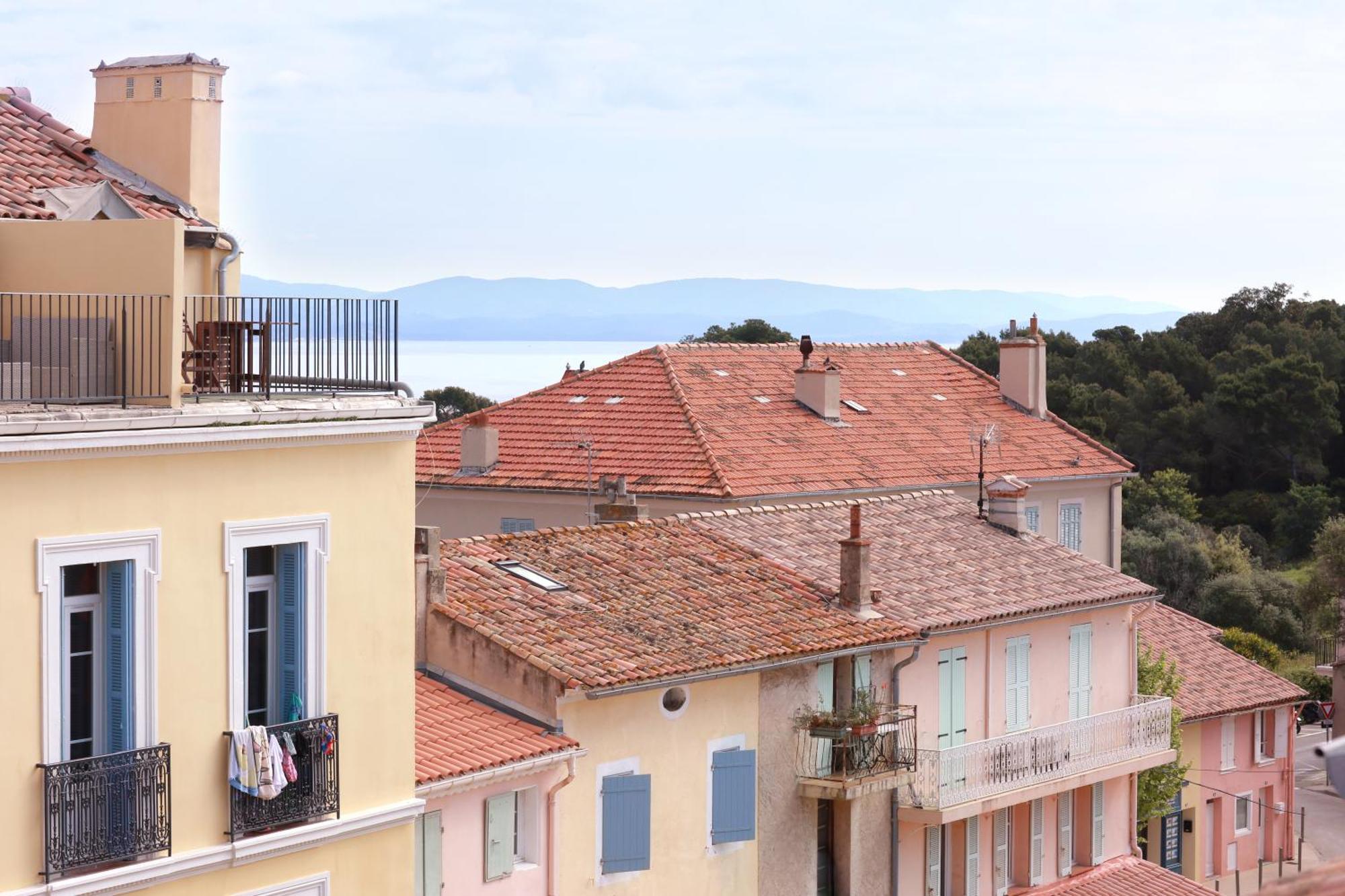 Hotel Le Provencal Renove En 2025 - Bord De 3*