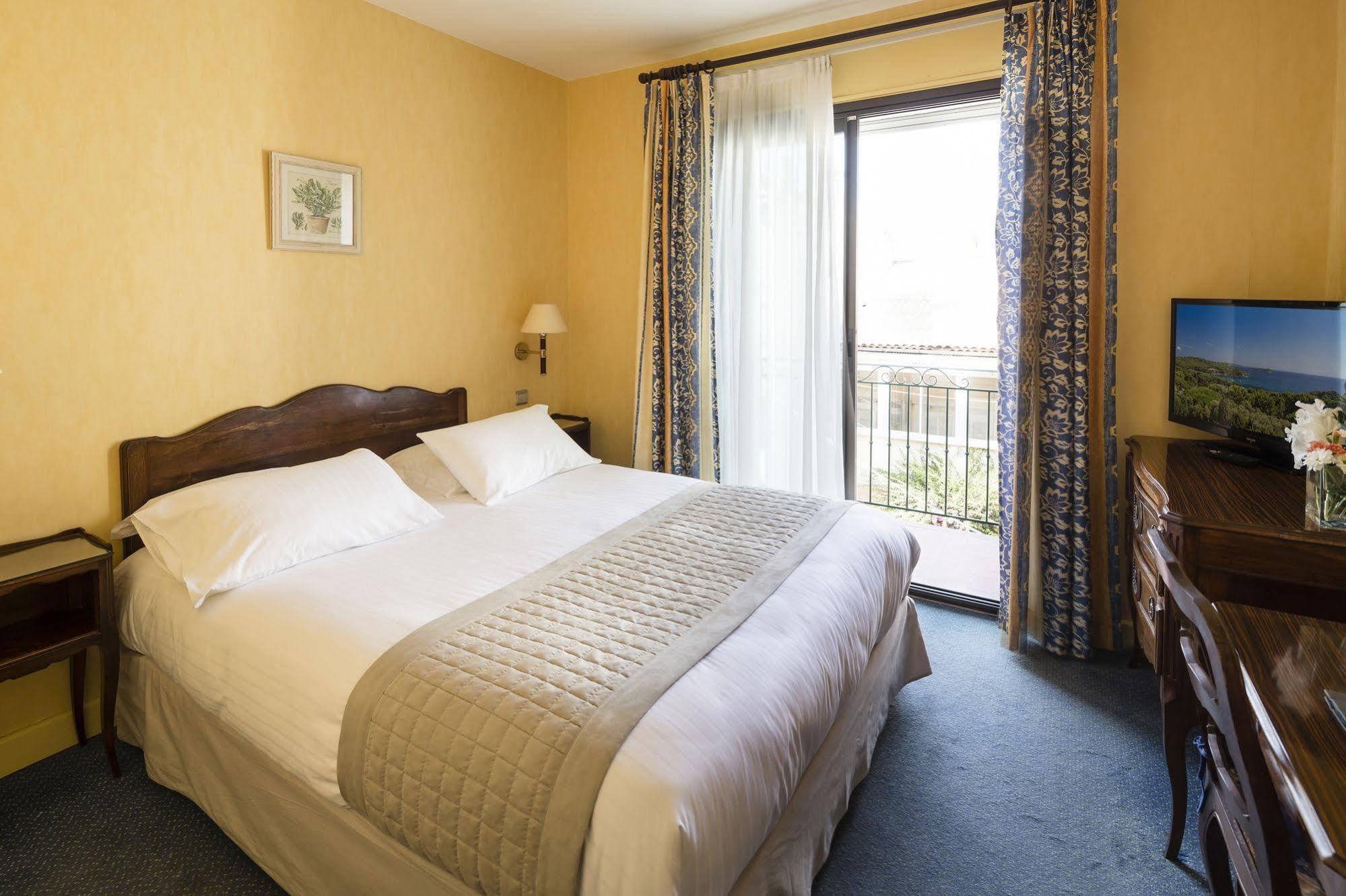 Le Provençal Hotel 3*